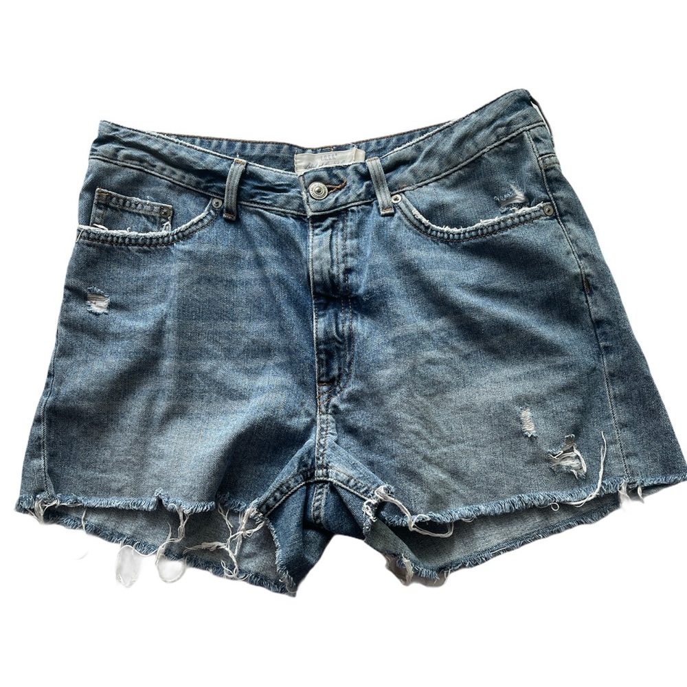 Limited edition H&M women’s denim shorts size 8
